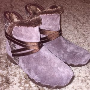 Sketchers relaxed fit air cooled memory foam boots